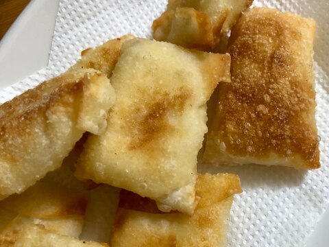 余った餃子の皮でベーコンポテト揚げ